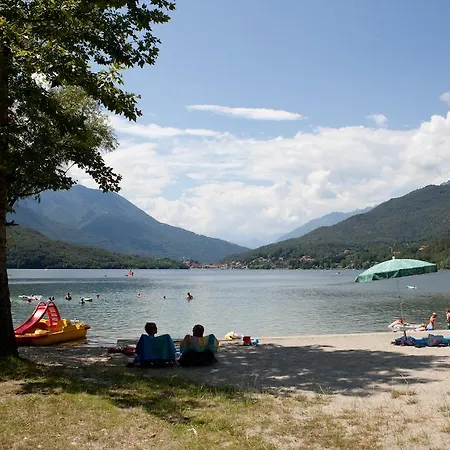 Camping La Quiete 韦尔巴尼亚