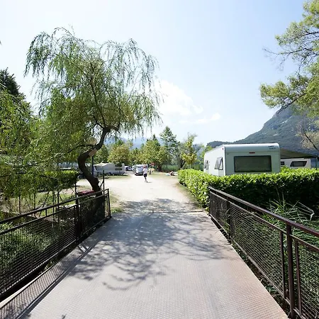Camping La Quiete 2* 韦尔巴尼亚